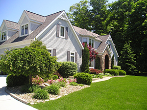 Landscapers and Lawncare Services in Marengo, IA
